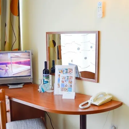 Ξενοδοχείο Laguna Garden 4*