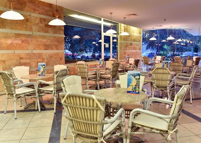 Otel Laguna Garden 4*