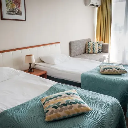 Laguna Garden מלון 4*