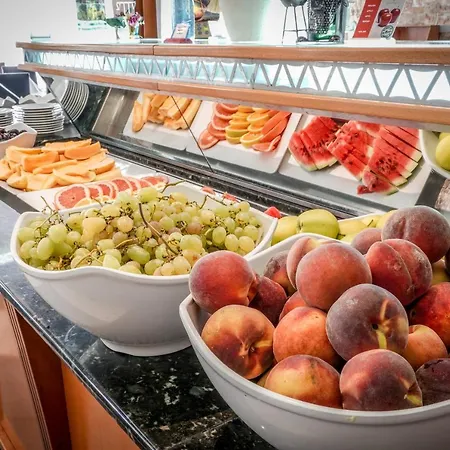 Laguna Garden 阿尔贝纳