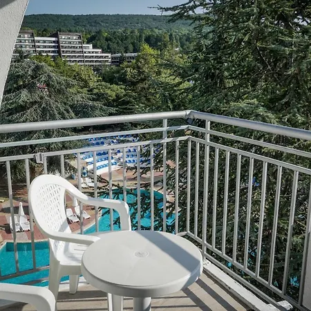 Laguna Garden 4* אלבנה