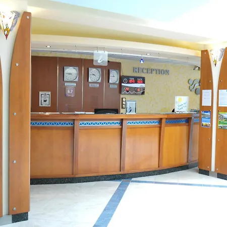 Laguna Garden 4* 阿尔贝纳