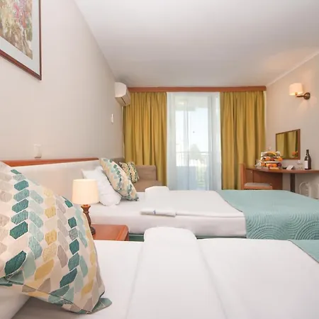 Laguna Garden Hotel 4*