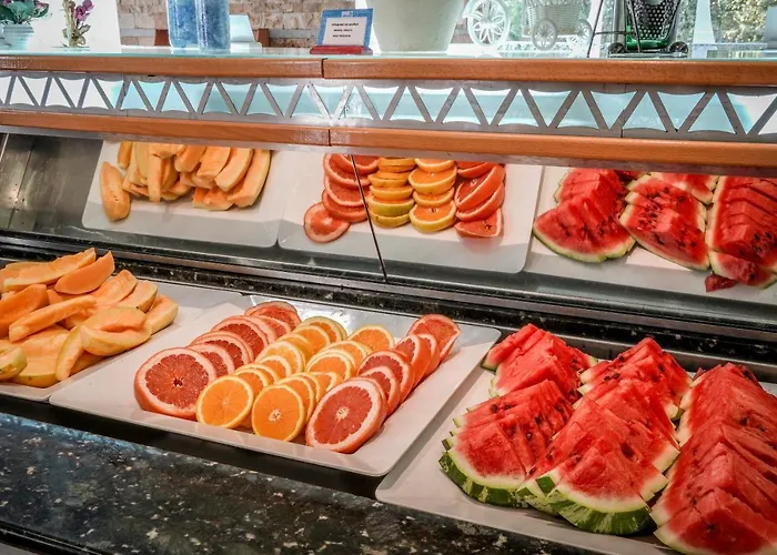 Laguna Garden Hotel 4*