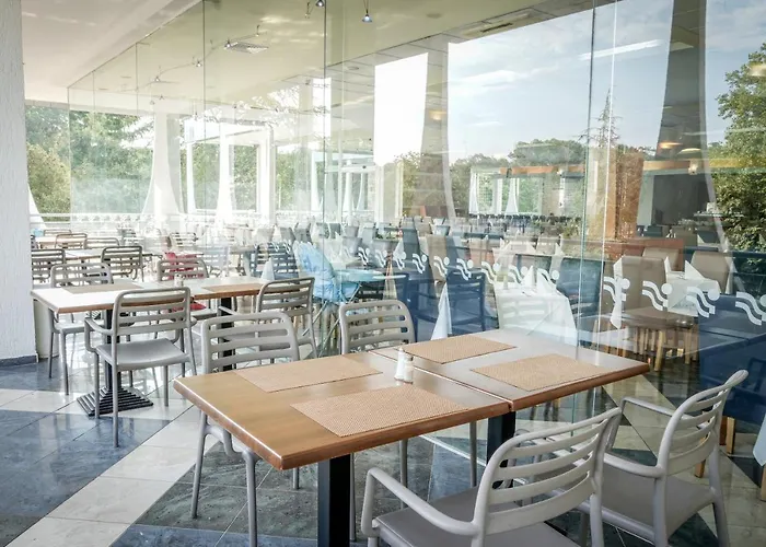 Laguna Garden Hotel 4*