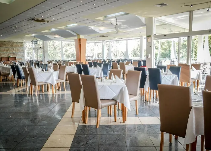 Otel Laguna Garden 4*